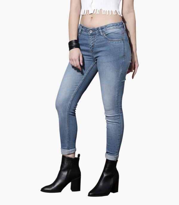 Women-Blue-Skinny-Fit-Stretchable-Jeans-2